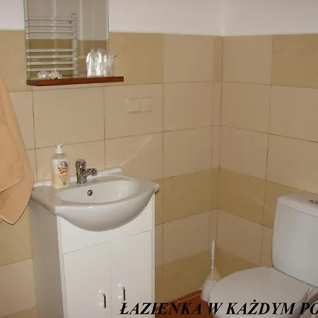 招待所 Sloneczna Ostoja 3*